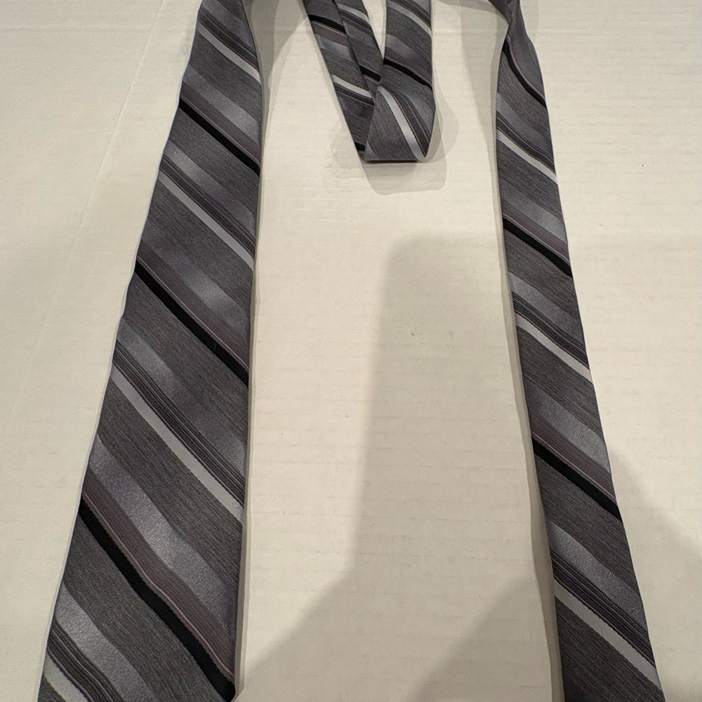 Vintage Rhinecliffe Elegant Striped Thin Tie in Black and Gray